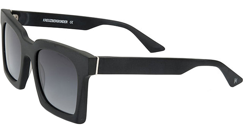 Gili Matte Black